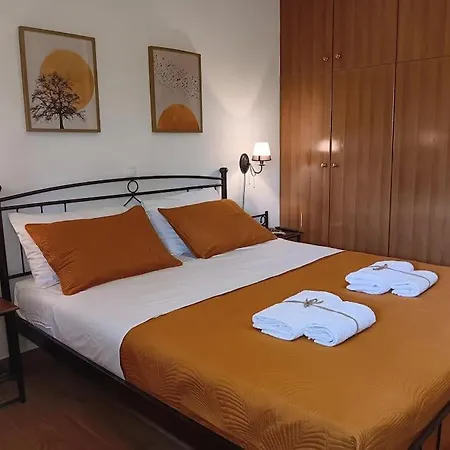 Giovani-entire 1st Floor House With Pool Vakantiehuis