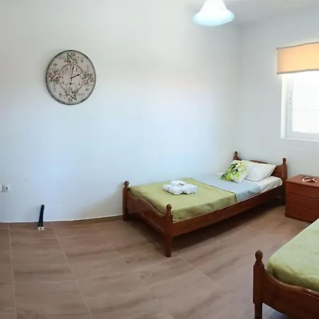Vakantiehuis Giovani-entire 1st Floor House With Pool *