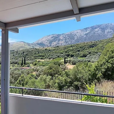 Giovani-entire 1st Floor House With Pool Vakantiehuis