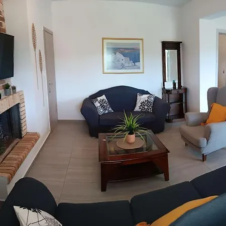 Vakantiehuis Giovani-entire 1st Floor House With Pool